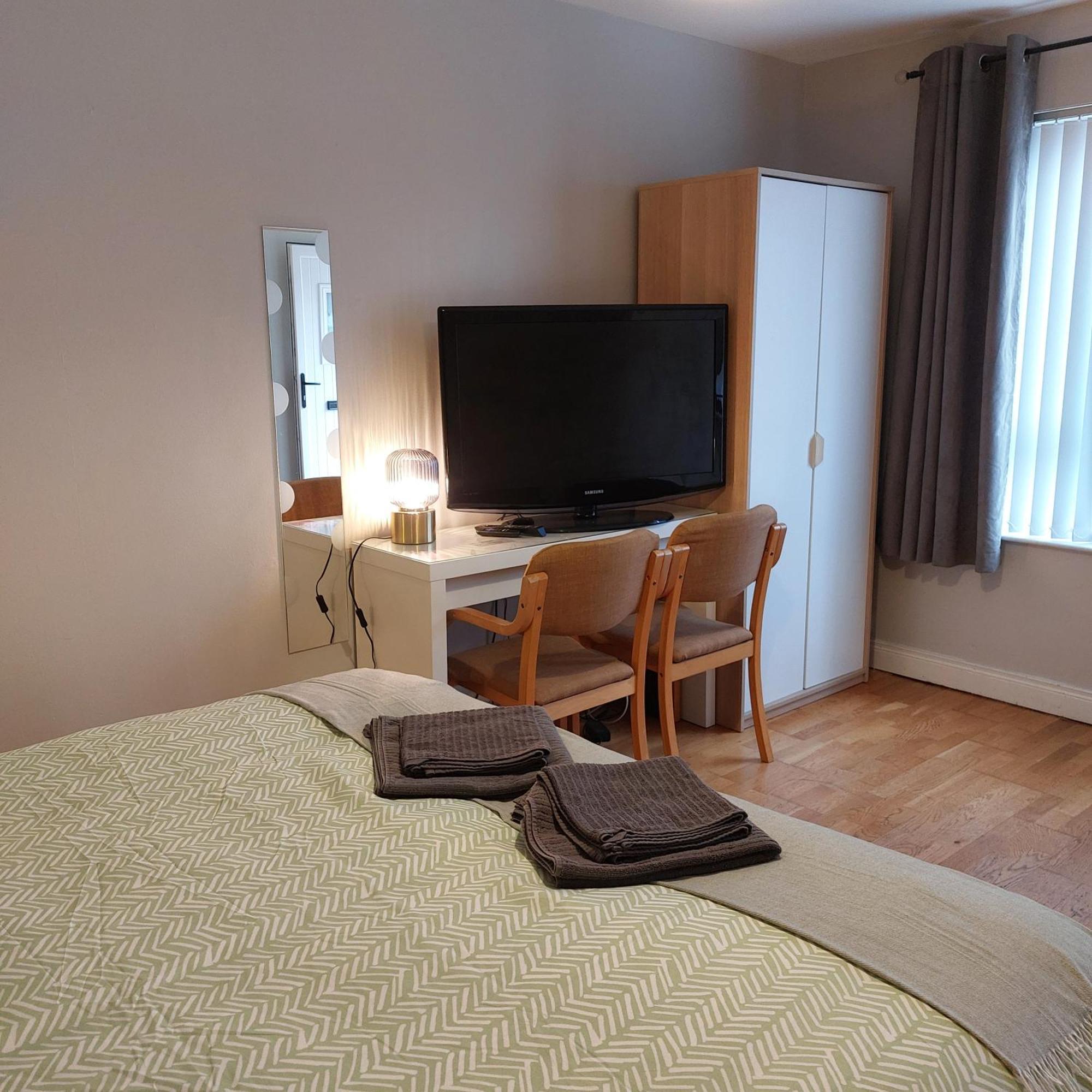 Lawnbrook Town House Hotell Belfast Exteriör bild