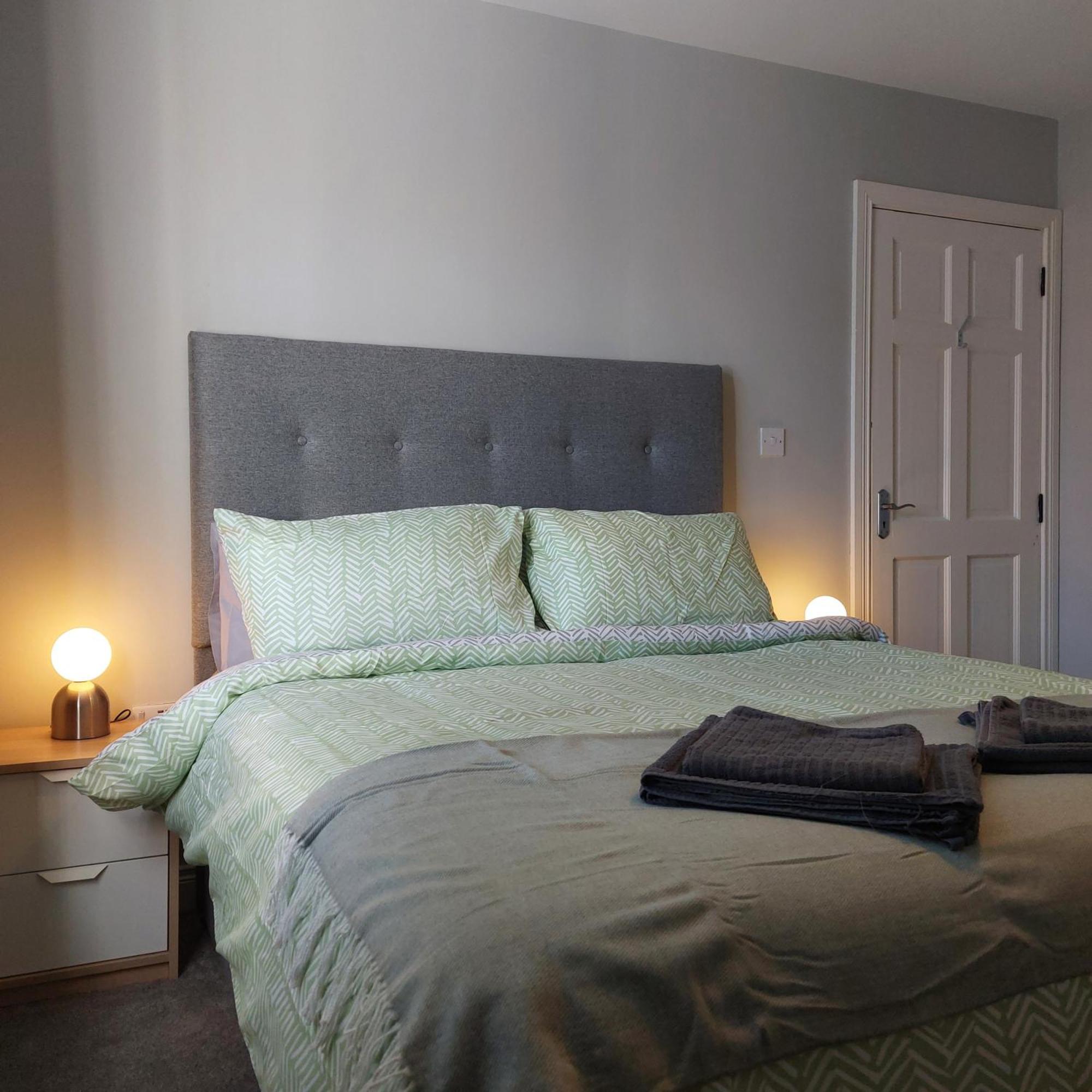 Lawnbrook Town House Hotell Belfast Exteriör bild